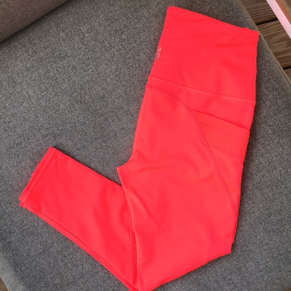 Worn once! - FREE PEOPLE / FP MOVEMENT High-Rise Pocketed Leggings - Picture 6 of 10